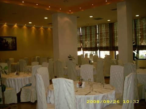 Grand Palace Hotel Korce Buitenkant foto