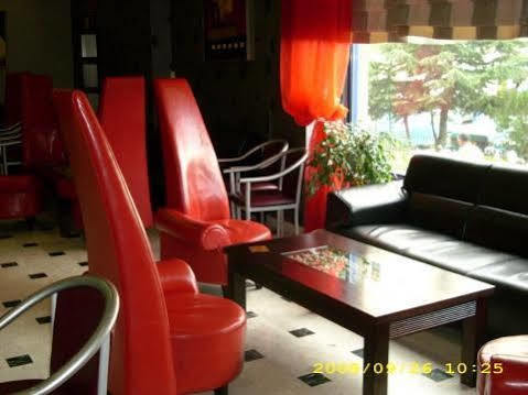 Grand Palace Hotel Korce Buitenkant foto